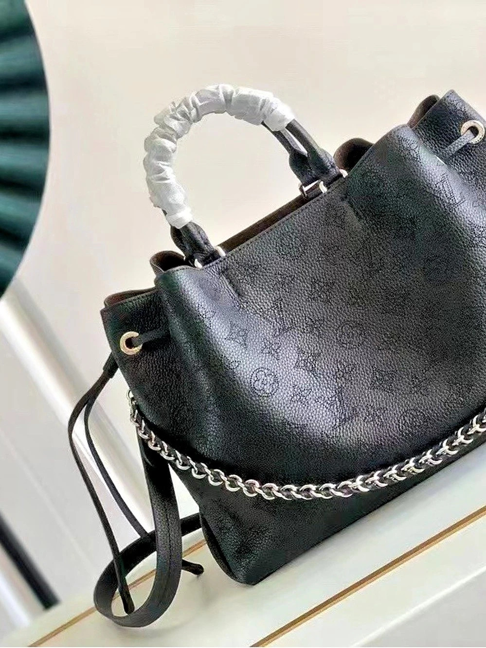 🥃LV Women's Classic
 Black BELLA Tote Bag